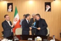 با حضور دکتر علی اکبری رئیس دانشگاه جامع علمی کاربردی کشورانجام شد: انعقاد تفاهم نامه همکاری دانشگاه جامع علمی کاربردی استان با 5 سازمان دولتی