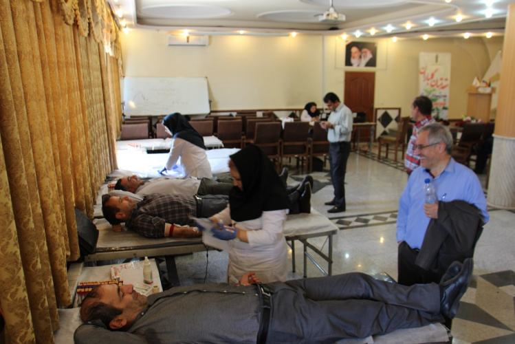 اهدای خون توسط همکاران دانشگاه جامع علمی کاربردی استان