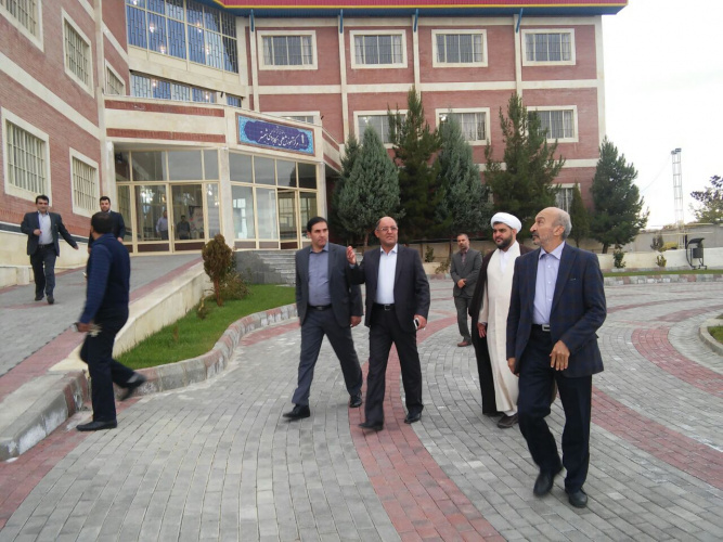 گزارش تصویری بازدید دکتر امید از مرکز آموزشی شبستر