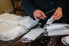 تولید ماسک و لباس بیمارستانی در مرکز آموزش علمی کاربردی جهاد دانشگاهی تبریز