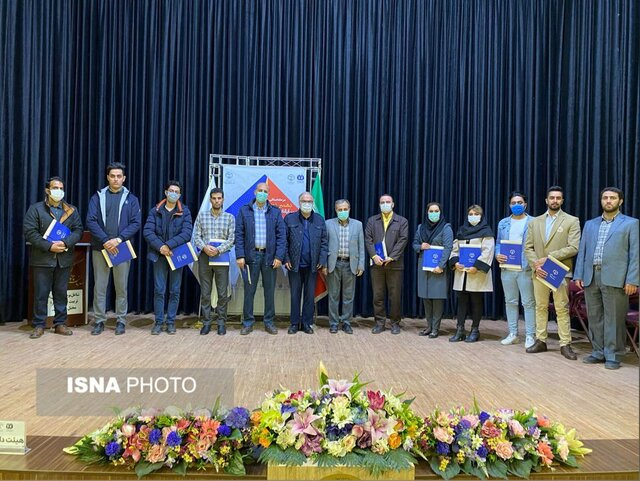 مرکز آموزشی شبستر مقام دوم مسابقات استانی مناظره‌ دانشجویان ایران را کسب کرد