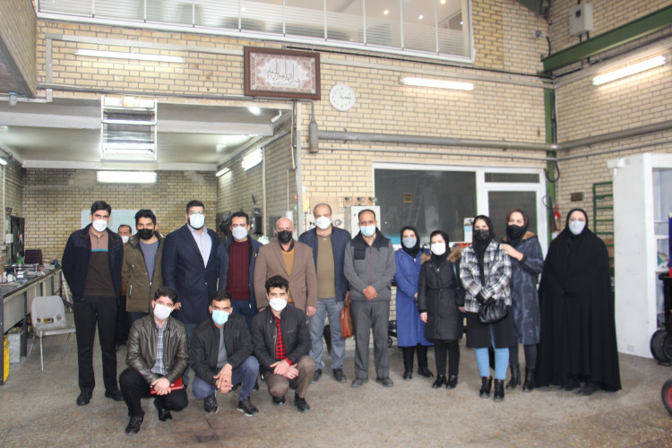 تعدادی از دانشجویان از محیط کارآفرینی دانش آموخته دانشگاه جامع علمی کاربردی استان آذربایجان شرقی بازدید کردند