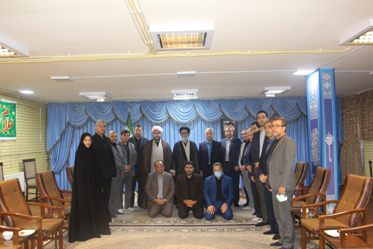 نماینده ولی فقیه در استان آذربایجان شرقی و امام جمعه تبریز: دانشگاه جامع علمی کاربردی در راستای مهارت آموزی و رفع مشکلات اشتغال جامعه گام های بسیار خوبی برداشته است که شایسته تقدیر می باشد