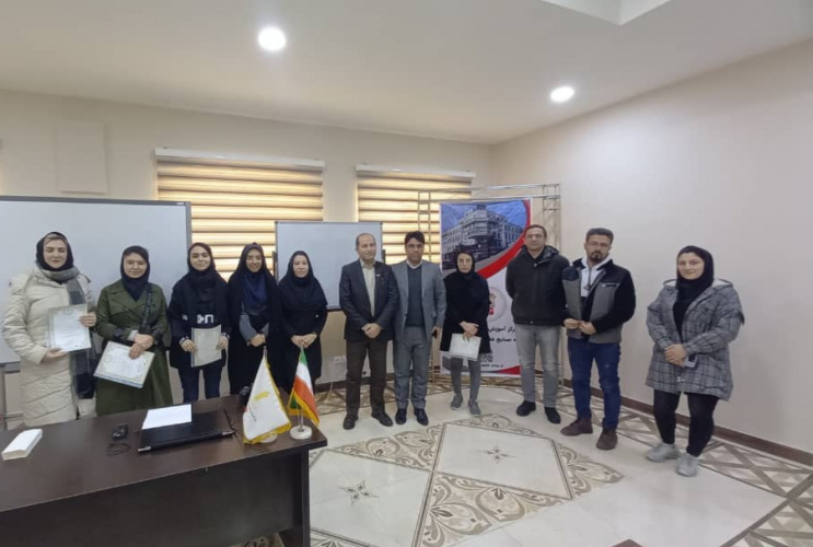 رویداد استارت آپ نوآوری در بسته بندی شکلات کادویی در دانشگاه جامع علمی کاربردی استان آذربایجان شرقی برگزار شد