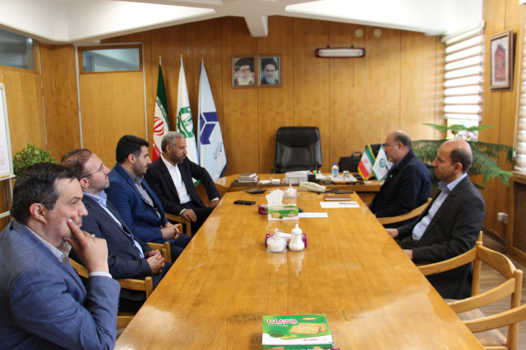 رئیس دانشگاه جامع علمی کاربردی استان آذربایجان شرقی با مدیر عامل شرکت ماشین سازی دیدار و گفتگو کرد