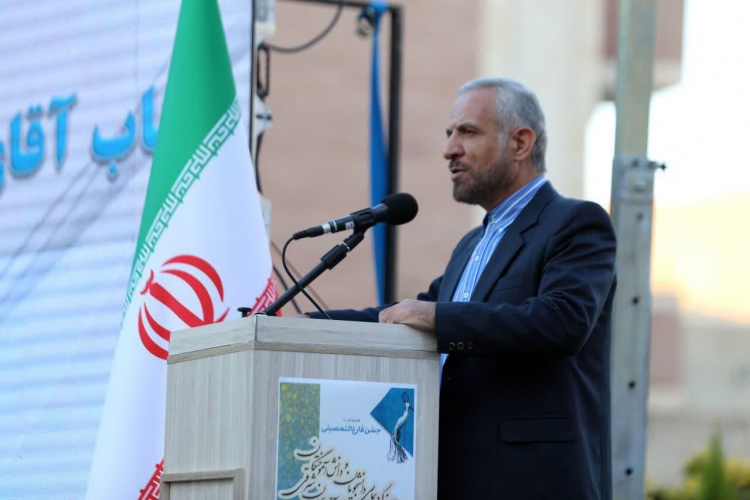 به مناسبت گرامیداشت آغاز سی و سومین سال تأسیس دانشگاه؛ جشن فارغ التحصیلی دانش آموختگان مرکز آموزش علمی کاربردی مدیریت صنعتی تبریز برگزارشد