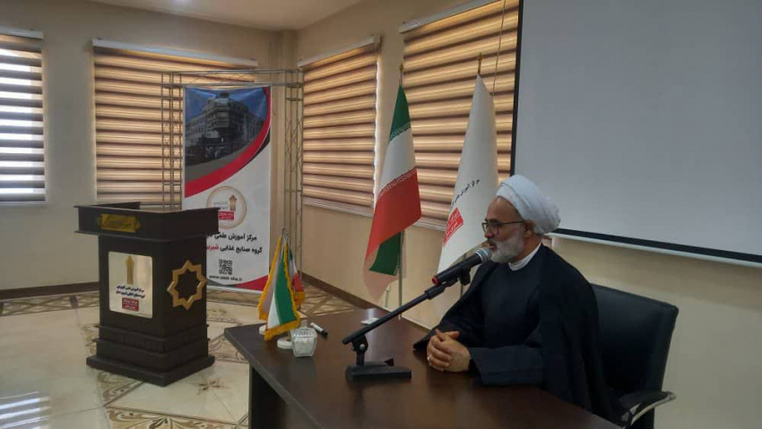 نشست صمیمی حجت الاسلام والمسلمین دکتر نصیری فرد مسئول نهاد نمایندگی مقام معظم رهبری دانشگاه با دانشجویان مرکز آموزش علمی کاربردی شیرین عسل تبریز برگزارشد