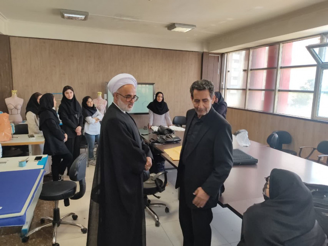 گزارش تصویری بازدید حجت الاسلام والمسلمین دکتر نصیری فرد مسئول نهاد نمایندگی مقام معظم رهبری دانشگاه  ازمرکز آموزش علمی کاربردی فرهنگ و هنر الف تبریز